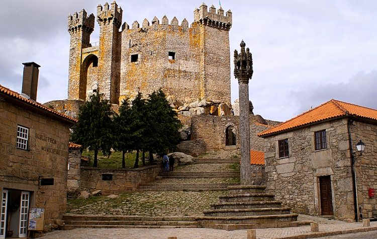 Castelo de Penedono e pelourinho